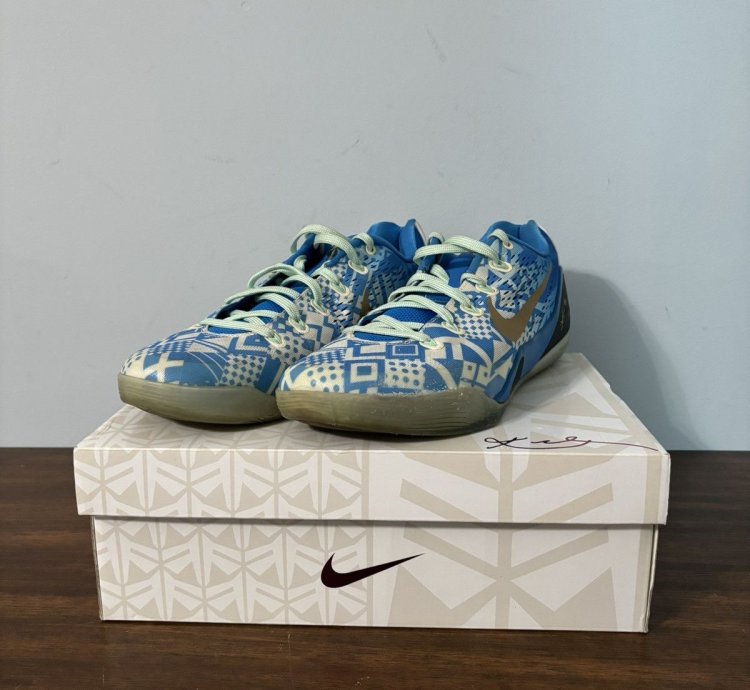 Nike Kobe 9 Em Low Hyper Cobalt