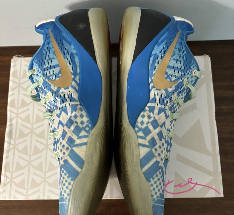 Nike Kobe 9 Em Low Hyper Cobalt