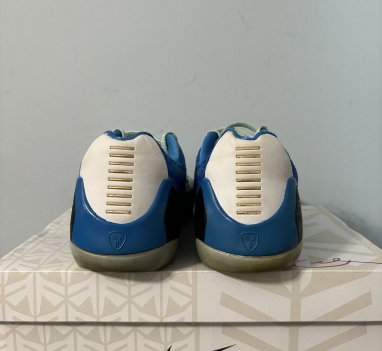 Nike Kobe 9 Em Low Hyper Cobalt