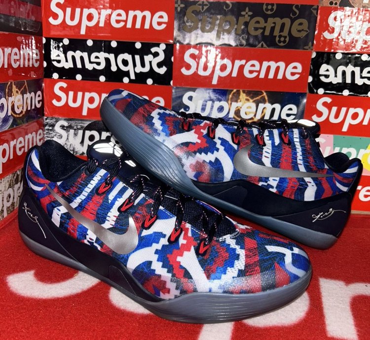 Nike Kobe 9 Em Low Indpendence Day 646701-104 Size 13