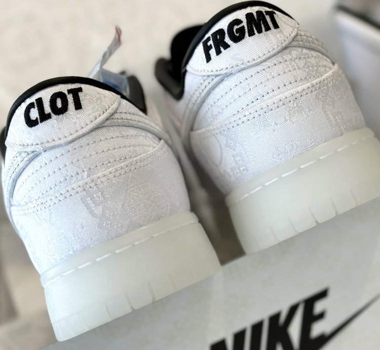Clot Fragment x Nike Sb Dunk Low 20th Anniversary Fn0315-110