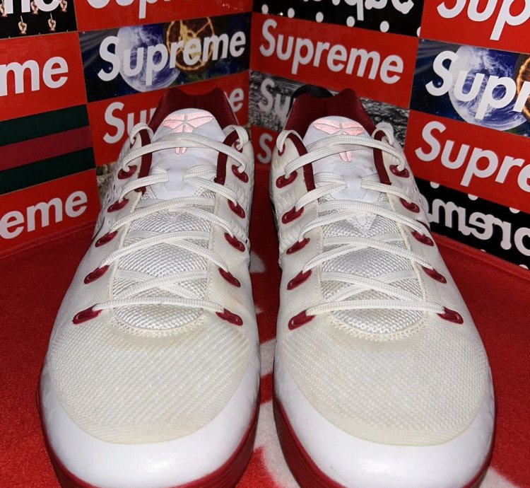 Nike Kobe 9 Em Tb White Gym Red - 685776 160 Size 17