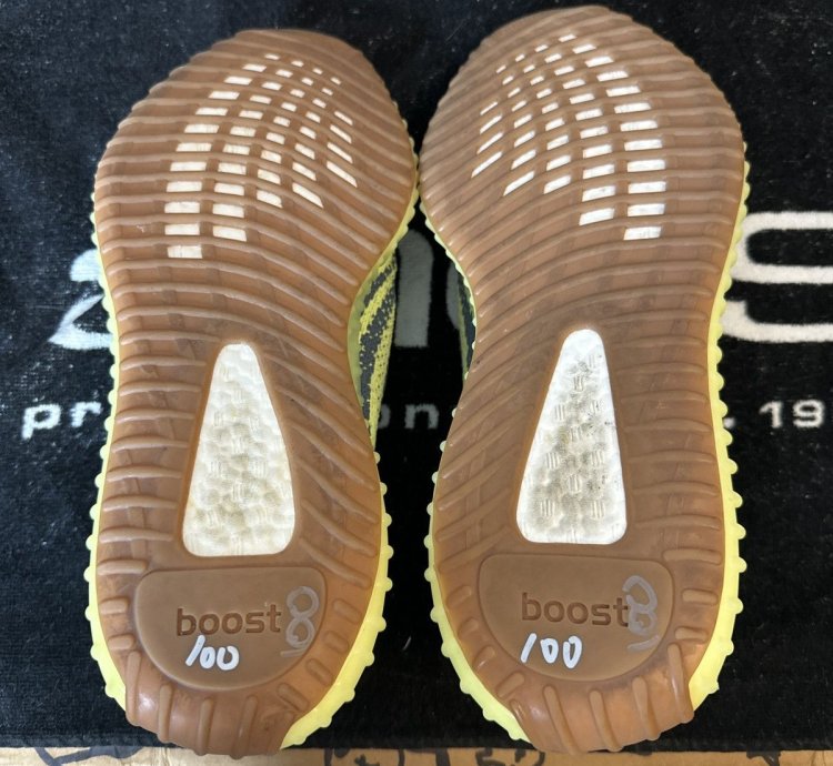 Adidas Yeezy V2 350 Semi Frozen Size 11