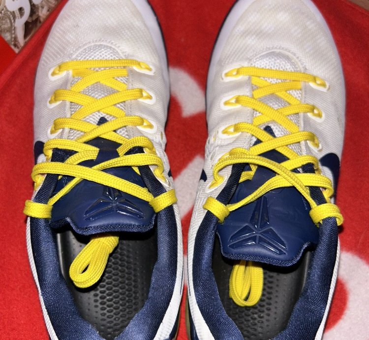 Nike Kobe 9 Ix Low Id Size 8 688501-997 Michigan