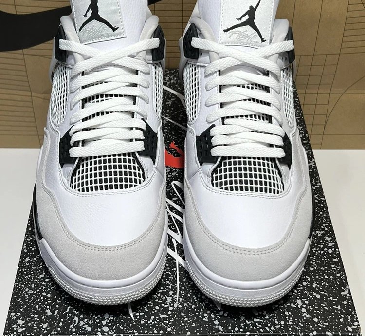 Air Jordan 4 Retro Military Black