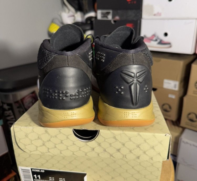 Nike Kobe Ad Black Gum