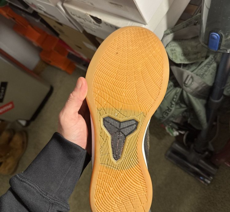 Nike Kobe Ad Black Gum
