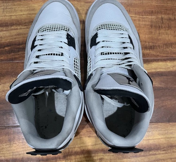 Air Jordan 4 Retro Military Black