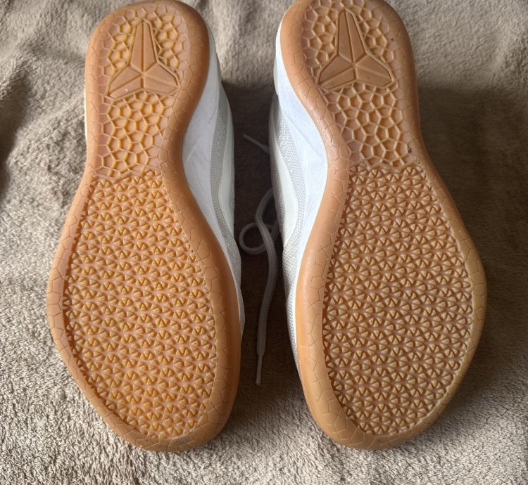 Nike Kobe Ad Light Bone Basketball Sneakers