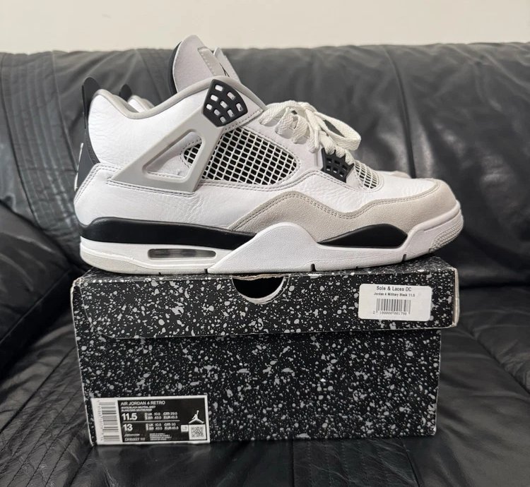 Air Jordan 4 Retro Military Black