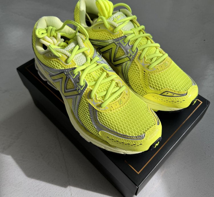 Size 9 - New Balance 860v2 Aime Leon Dore Yellow Silver