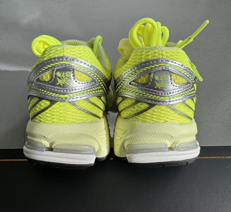 Size 9 - New Balance 860v2 Aime Leon Dore Yellow Silver