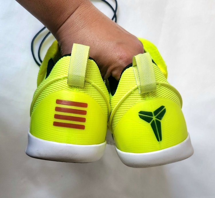Nike Kobe Ad Nxt Low Volt Grinch 916832-710 Basketball Sz 12