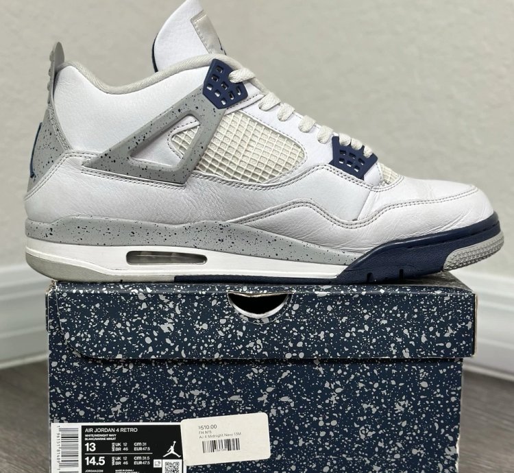 Air Jordan 4 Retro Midnight Navy