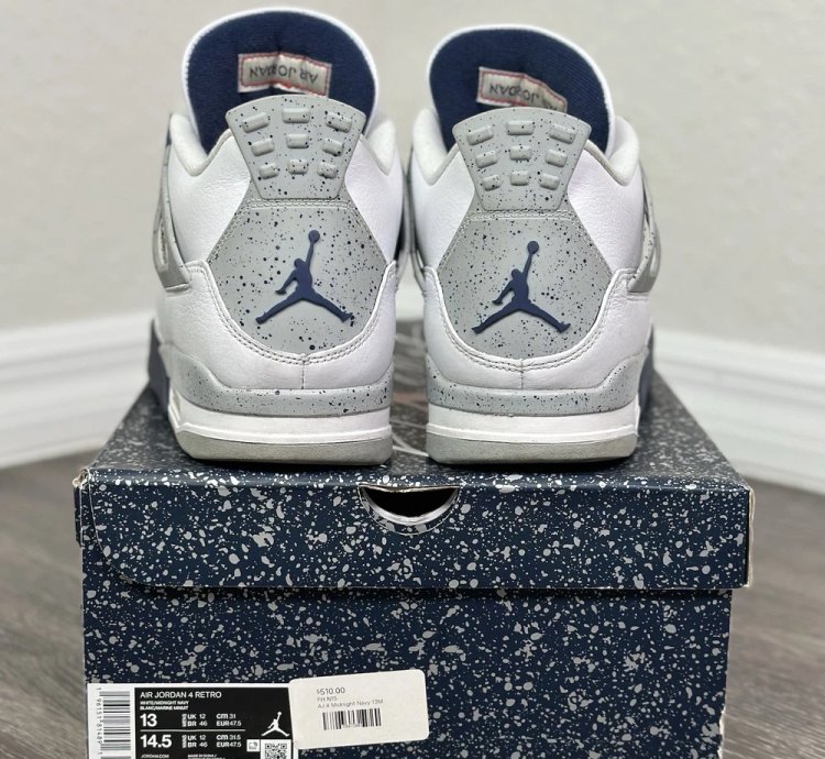 Air Jordan 4 Retro Midnight Navy