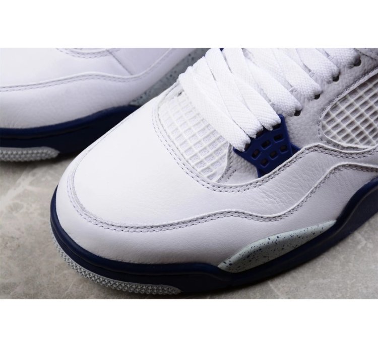 Air Jordan 4 Retro Midnight Navy
