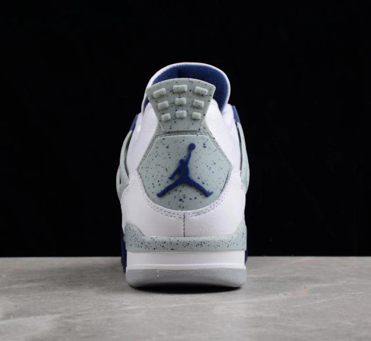 Air Jordan 4 Retro Midnight Navy