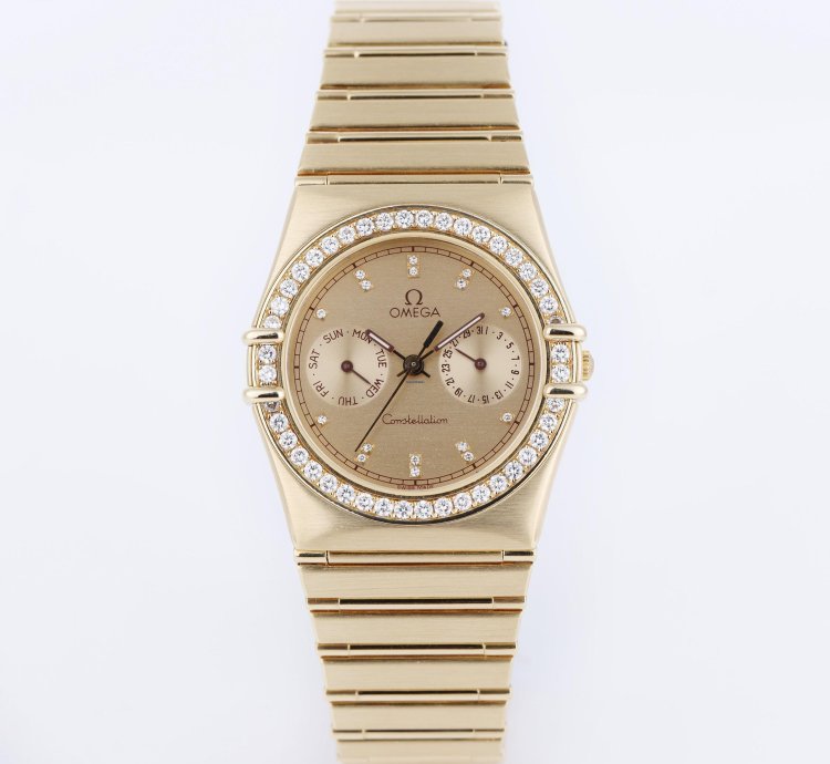 Omega Constellation Day-date Gold Diamond Dial And Bezel 18k Yellow Gold 33mm