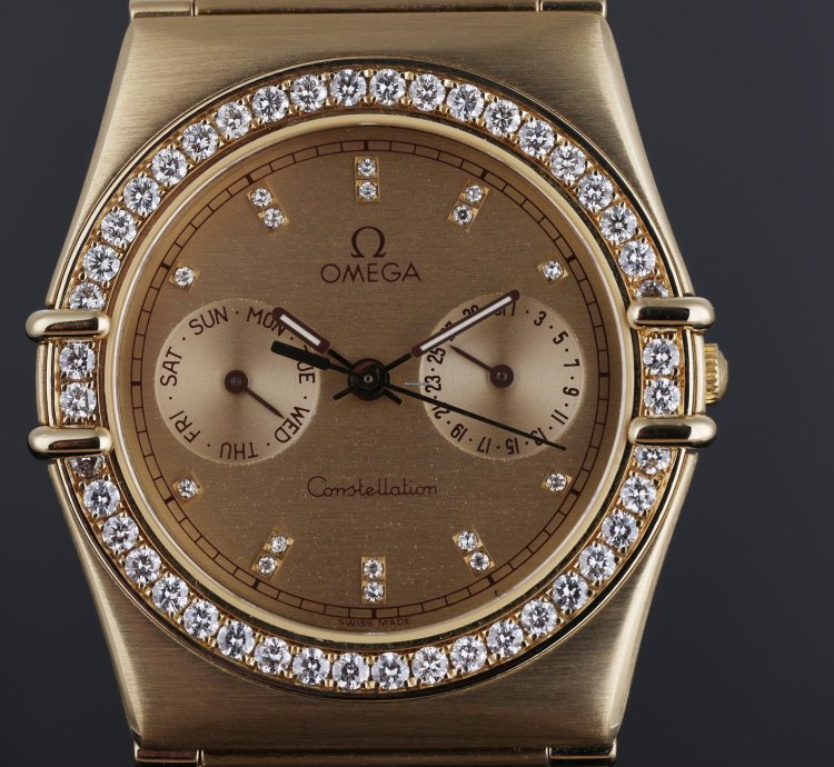 Omega Constellation Day-date Gold Diamond Dial And Bezel 18k Yellow Gold 33mm