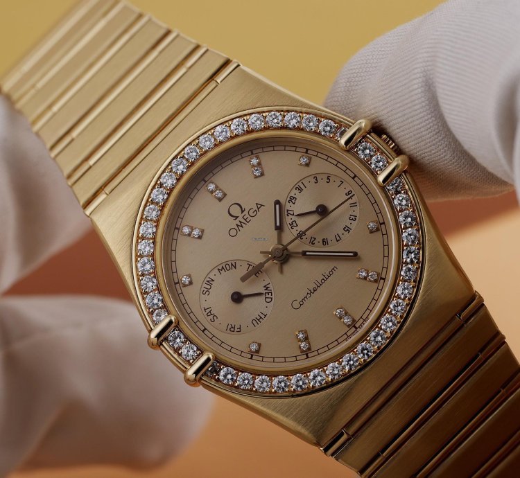 Omega Constellation Day-date Gold Diamond Dial And Bezel 18k Yellow Gold 33mm