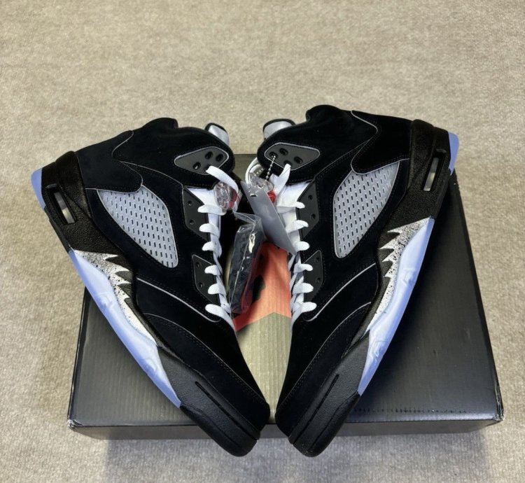 Size 9 - Air Jordan 5 Retro Og Black Metallic Reimagined