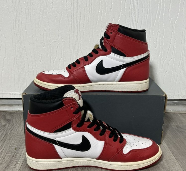 Size 9 - Jordan 1 Retro Og High Chicago 2015 Mens Sneakers