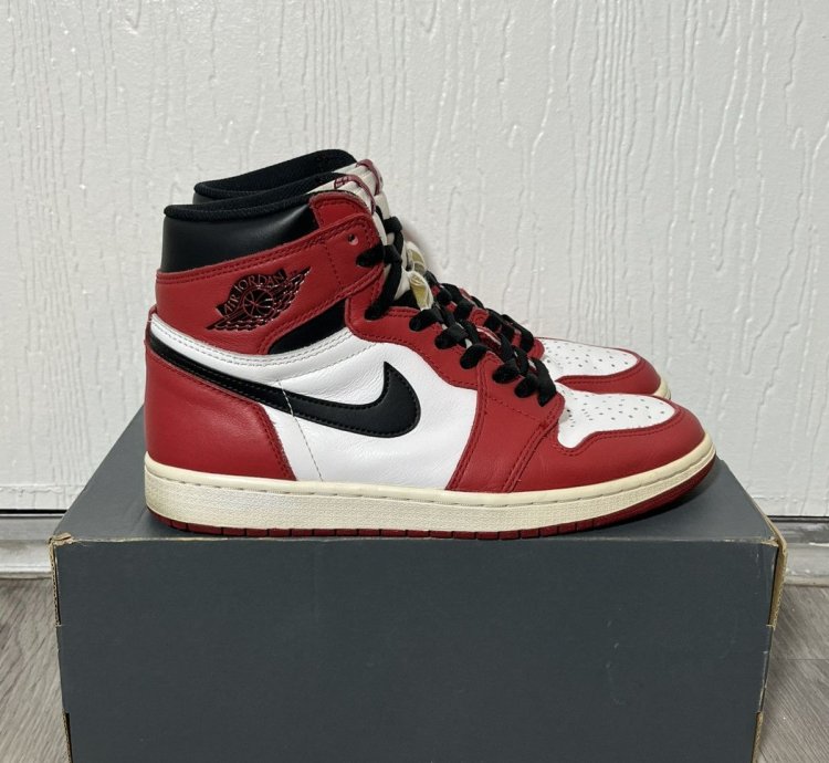 Size 9 - Jordan 1 Retro Og High Chicago 2015 Mens Sneakers