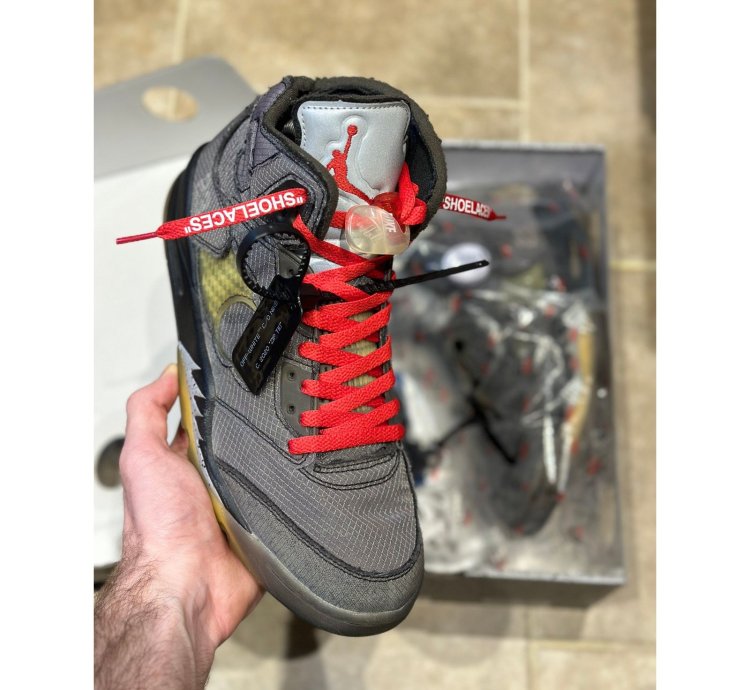 Size 9 - Jordan 5 Off White Muslin Sneaker