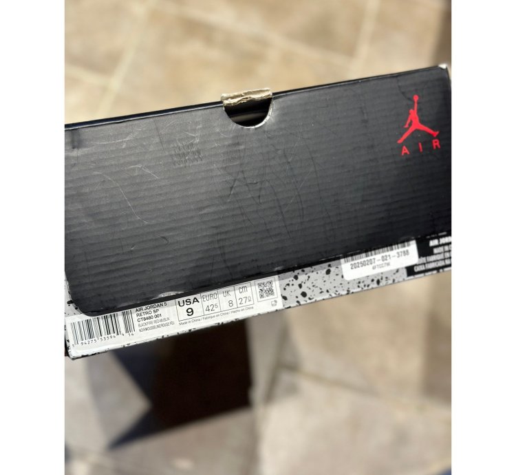 Size 9 - Jordan 5 Off White Muslin Sneaker