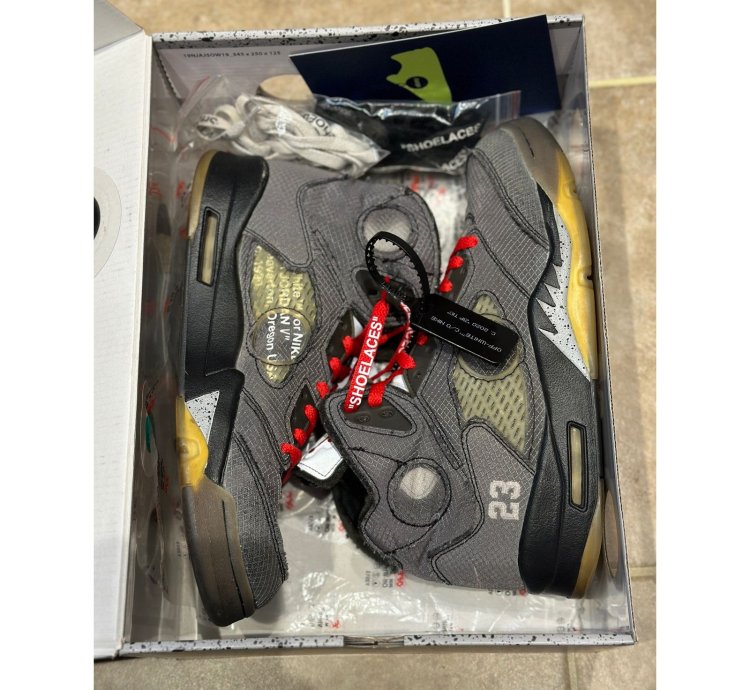 Size 9 - Jordan 5 Off White Muslin Sneaker