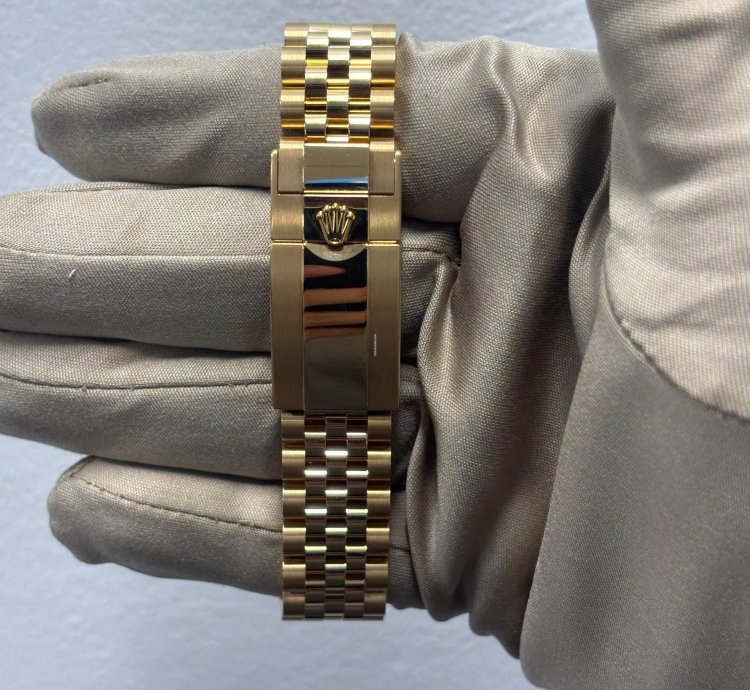 Rolex Gmt-master Ii Yellow Gold Jubilee Bracelet 126718grnr 2023