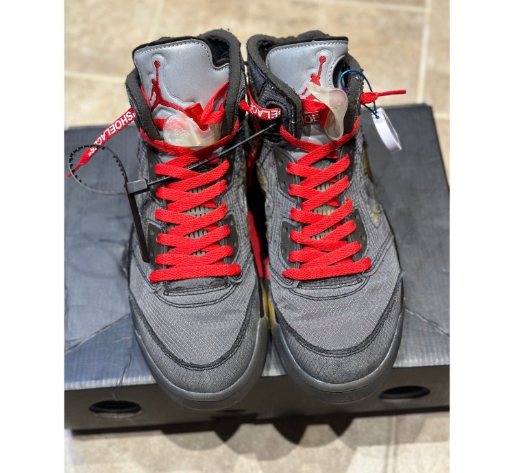 Size 9 - Jordan 5 Off White Muslin Sneaker
