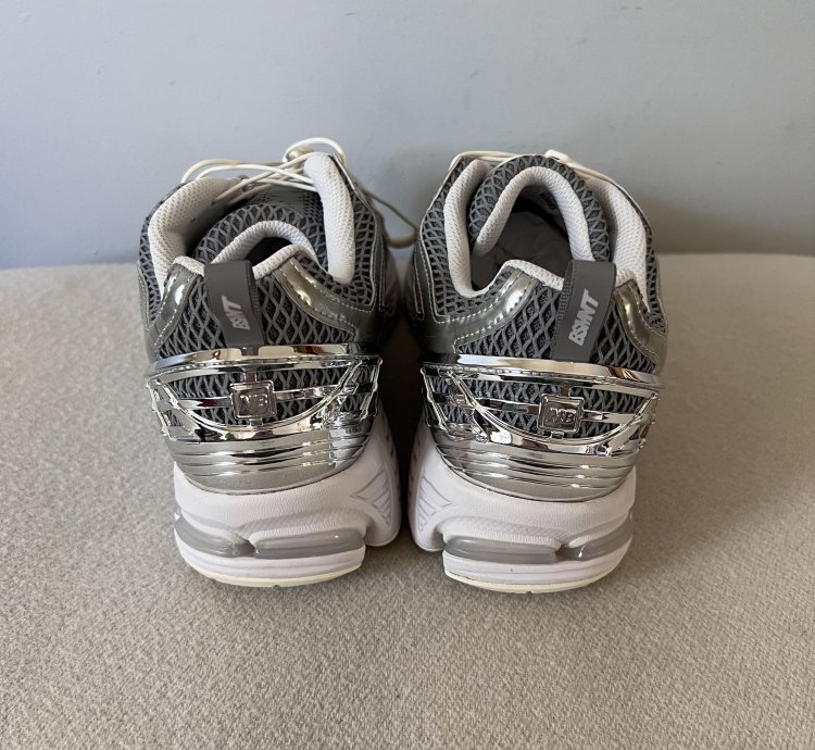 The Basement New Balance 1906r In Silver