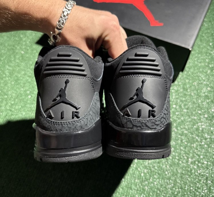 Size 9 5 - Air Jordan 3 Retro 2025 Black Cat