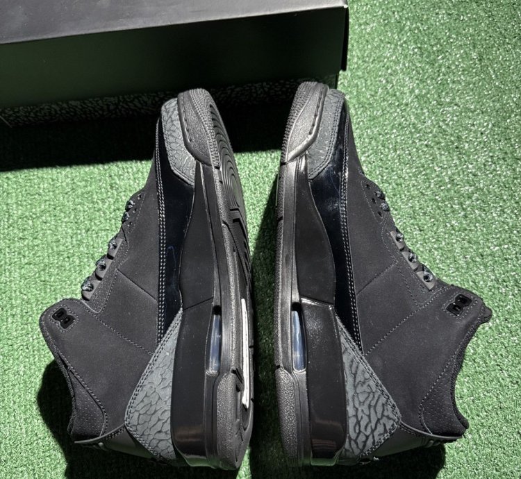 Size 9 5 - Air Jordan 3 Retro 2025 Black Cat