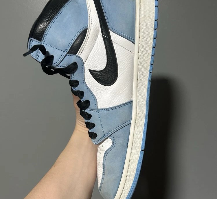 Air Jordan 1 Retro High Og University Blue