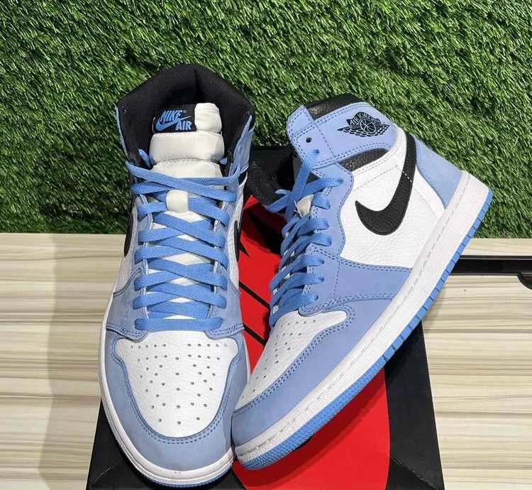 Air Jordan 1 Retro High Og University Blue