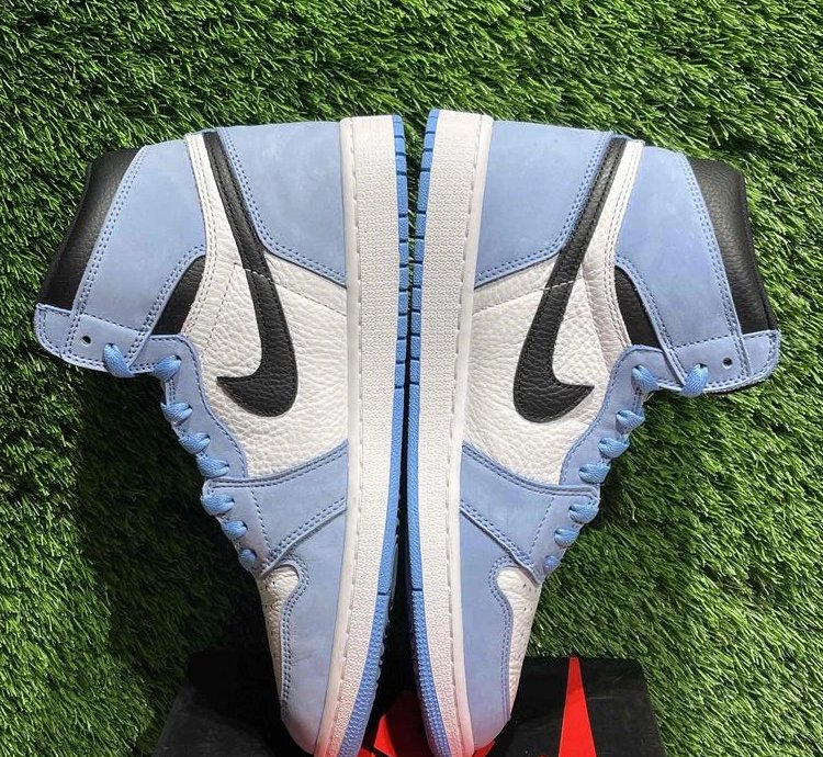 Air Jordan 1 Retro High Og University Blue