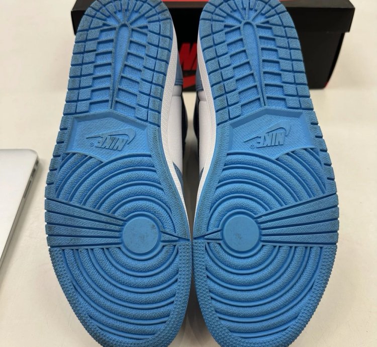 Air Jordan 1 Retro High Og University Blue