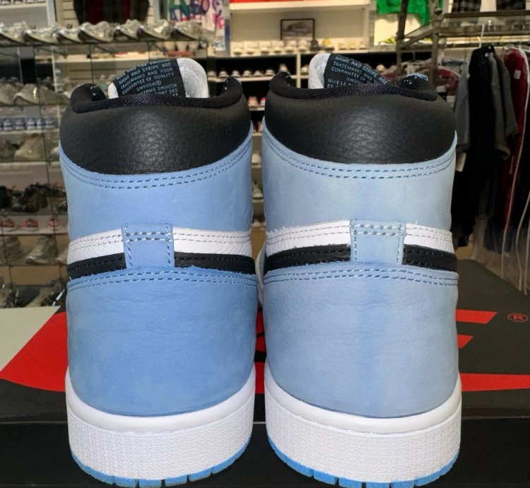 Air Jordan 1 Retro High Og University Blue