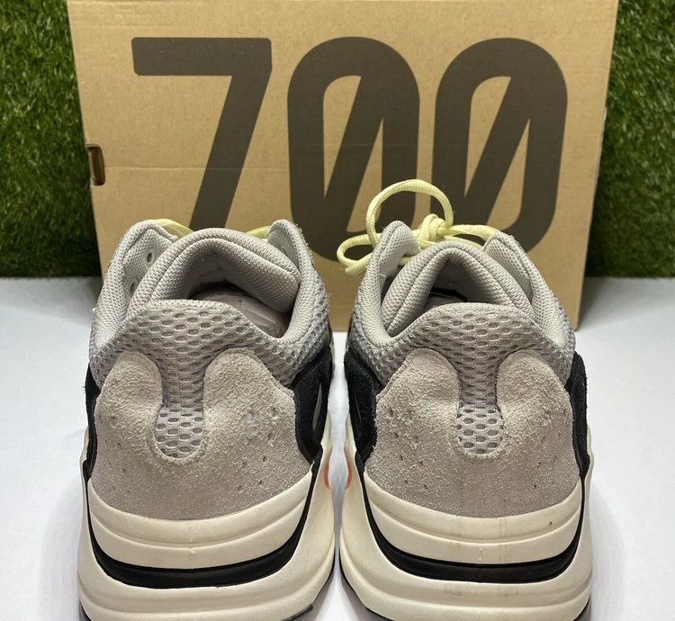 Adidas Yeezy Boost 700 Wave Runner