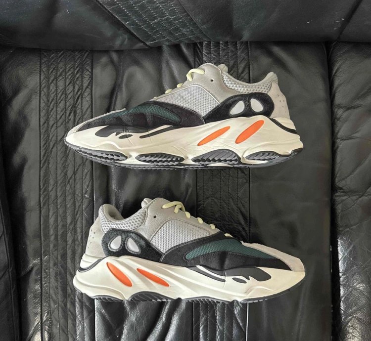 Adidas Yeezy Boost 700 Wave Runner