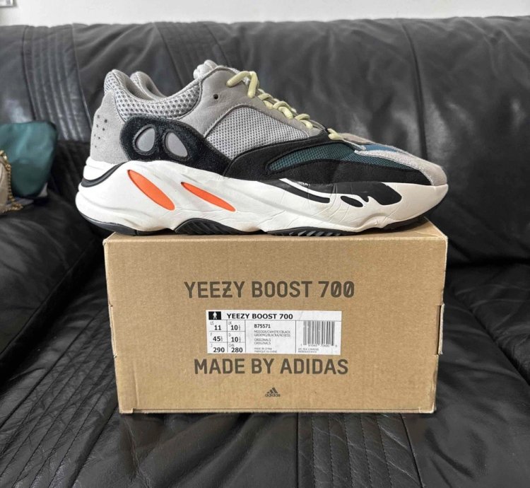 Adidas Yeezy Boost 700 Wave Runner