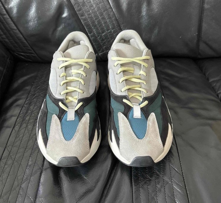 Adidas Yeezy Boost 700 Wave Runner