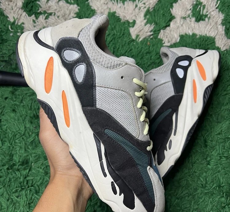 Adidas Yeezy Boost 700 Wave Runner