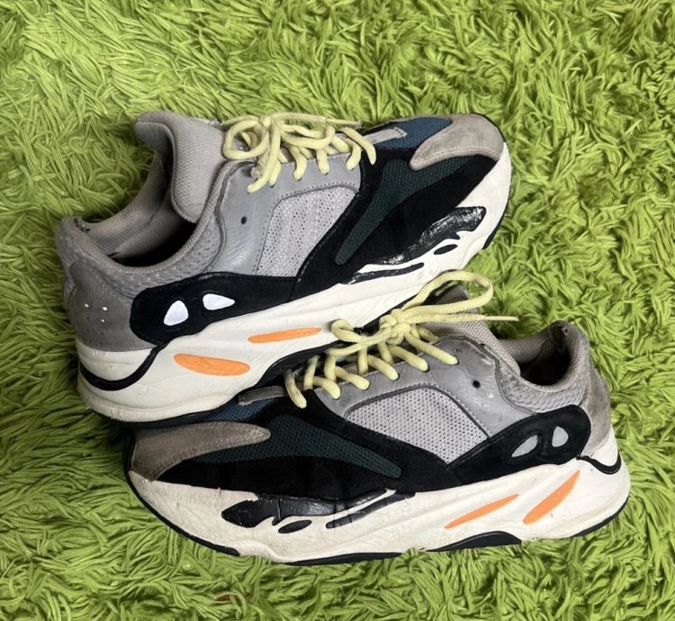 Adidas Yeezy Boost 700 Wave Runner