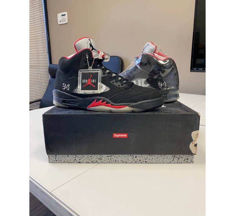 Supreme Air Jordan 5 Retro Black