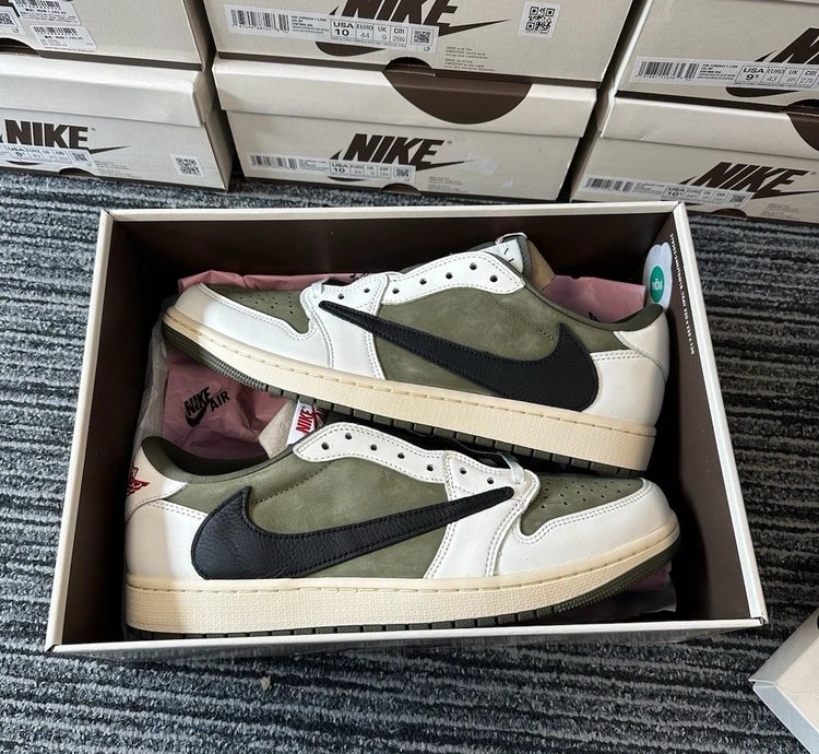 Air Jordan 1 Retro Low Og Sp Travis Scott Reverse Mocha