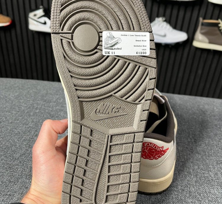 Air Jordan 1 Retro Low Og Sp Travis Scott Reverse Mocha