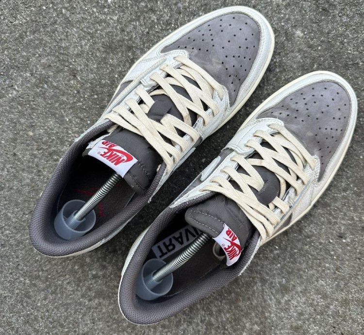 Air Jordan 1 Retro Low Og Sp Travis Scott Reverse Mocha